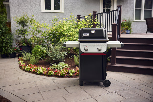 Spirit® E-210 Gas Grill (Liquid Propane)