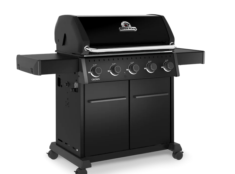 a side view of a 5 burner bbq